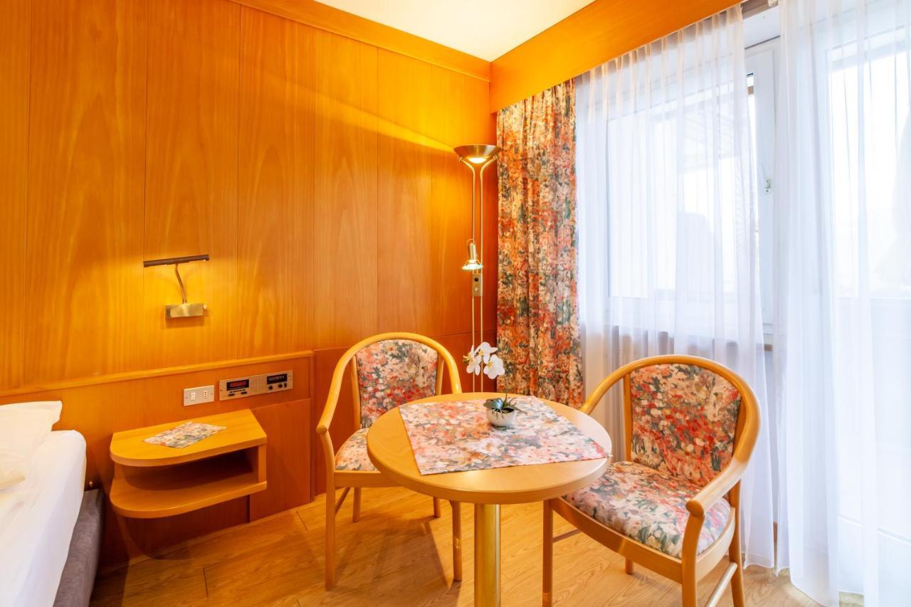 Fruehstuecks-Hotel Olympia Tirolo Extérieur photo